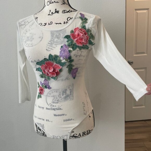 SHEER BODYSUIT EMBROIDERED FLORAL SZ S 3/4 SLEEVE PREPPY SEXY CHIC AESTHETIC - Picture 5 of 16